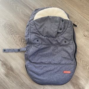 Skip hop car seat bunting